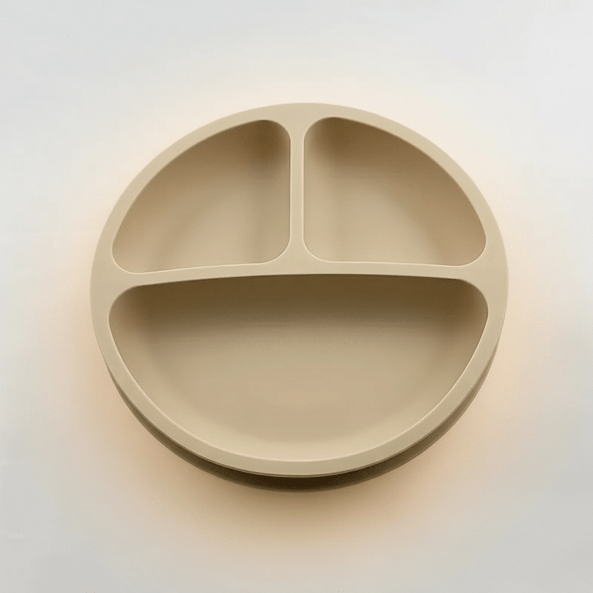 assiette bebe avec 3 compartiments et ventouses coloris beige