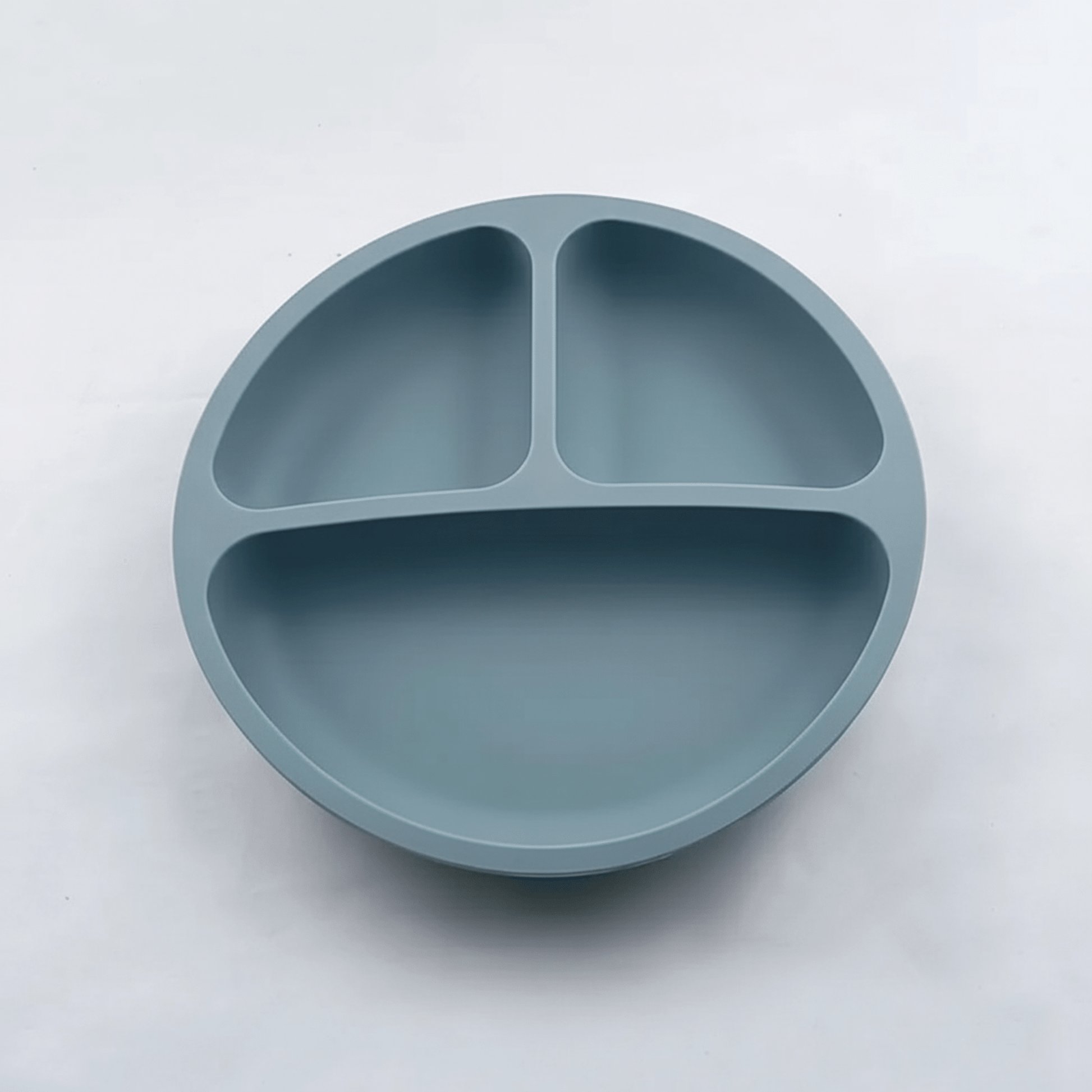 assiette bebe avec 3 compartiments et ventouses coloris bleu gris