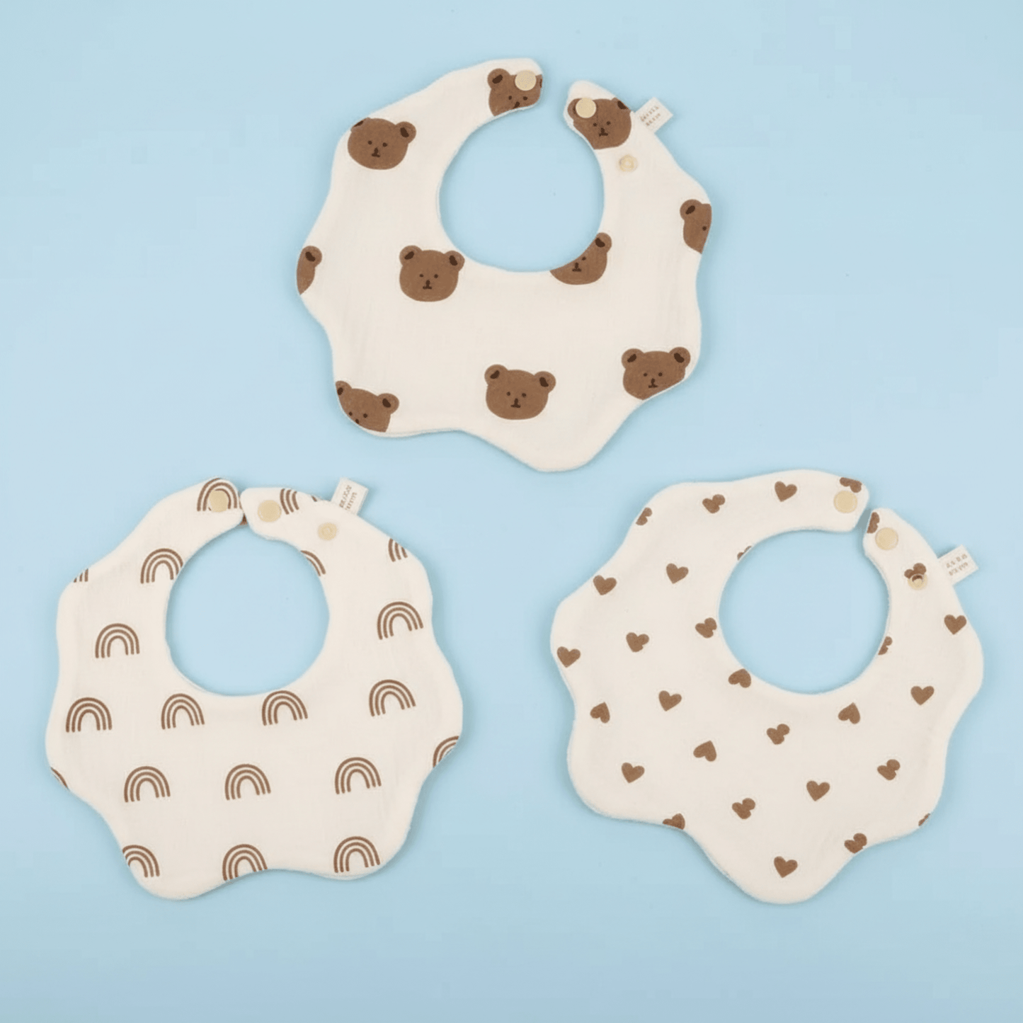 lot de 3 bavoir bebe forme fleur en coton avec motifs ours coeurs et arc-en-ciel