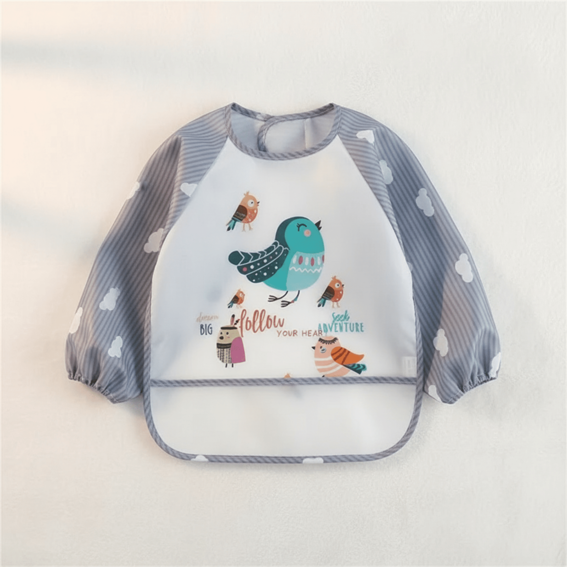 Bavoir imperméable à manches longues coloris gris motif oiseaux