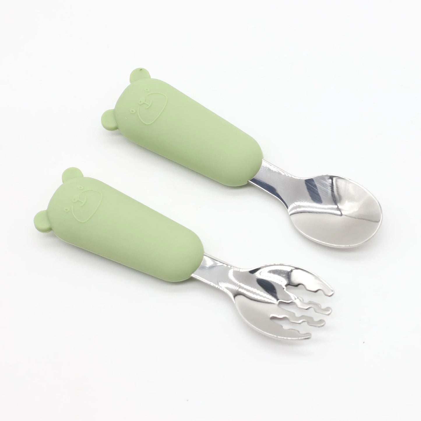 présentation du couvert bébé antidérapant coloris vert