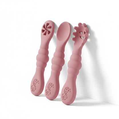 présentation du set de cuillere ergonomique bebe coloris rose